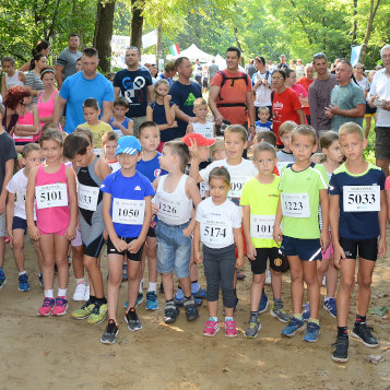 HAJRÁ FUTÁSJótékonysági Versenysorozat